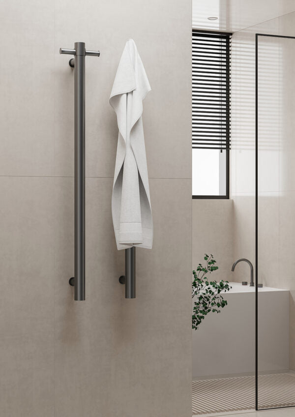Nero Heated Vertical Towel Rail NRV900H
