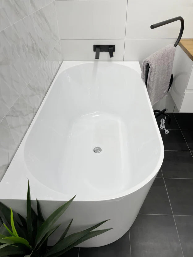 Cassa Design Auris 1400mm Right Hand Corner Bath Gloss White BT-NA1400RH