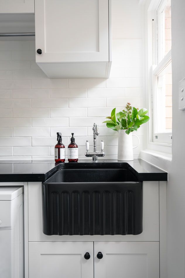 Turner Hastings Novi 50 x 46 Fine Fireclay Butler Sink - Matte Black