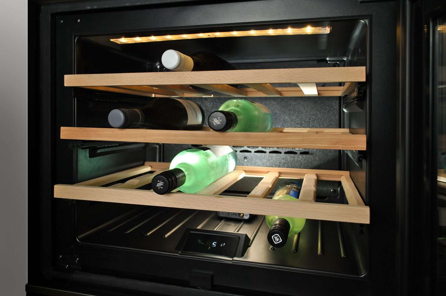 Kleenmaid Built In Beverage Serving & Wine Storage Fridge 51L BSC4530