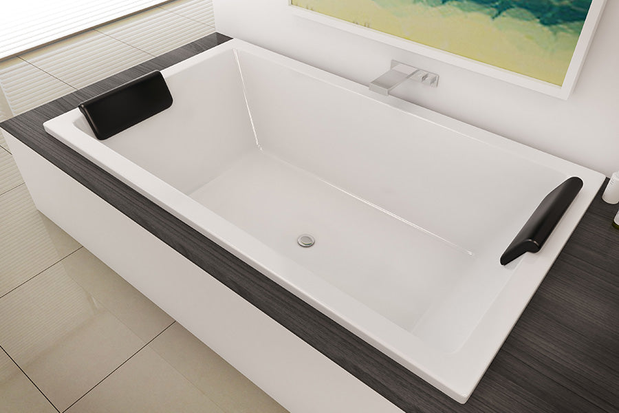 Decina Lago Island Bathtub