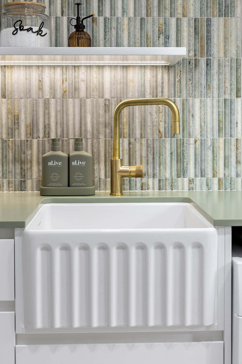 Turner Hastings Novi 50 x 46 Fine Fireclay Butler Sink - White Gloss